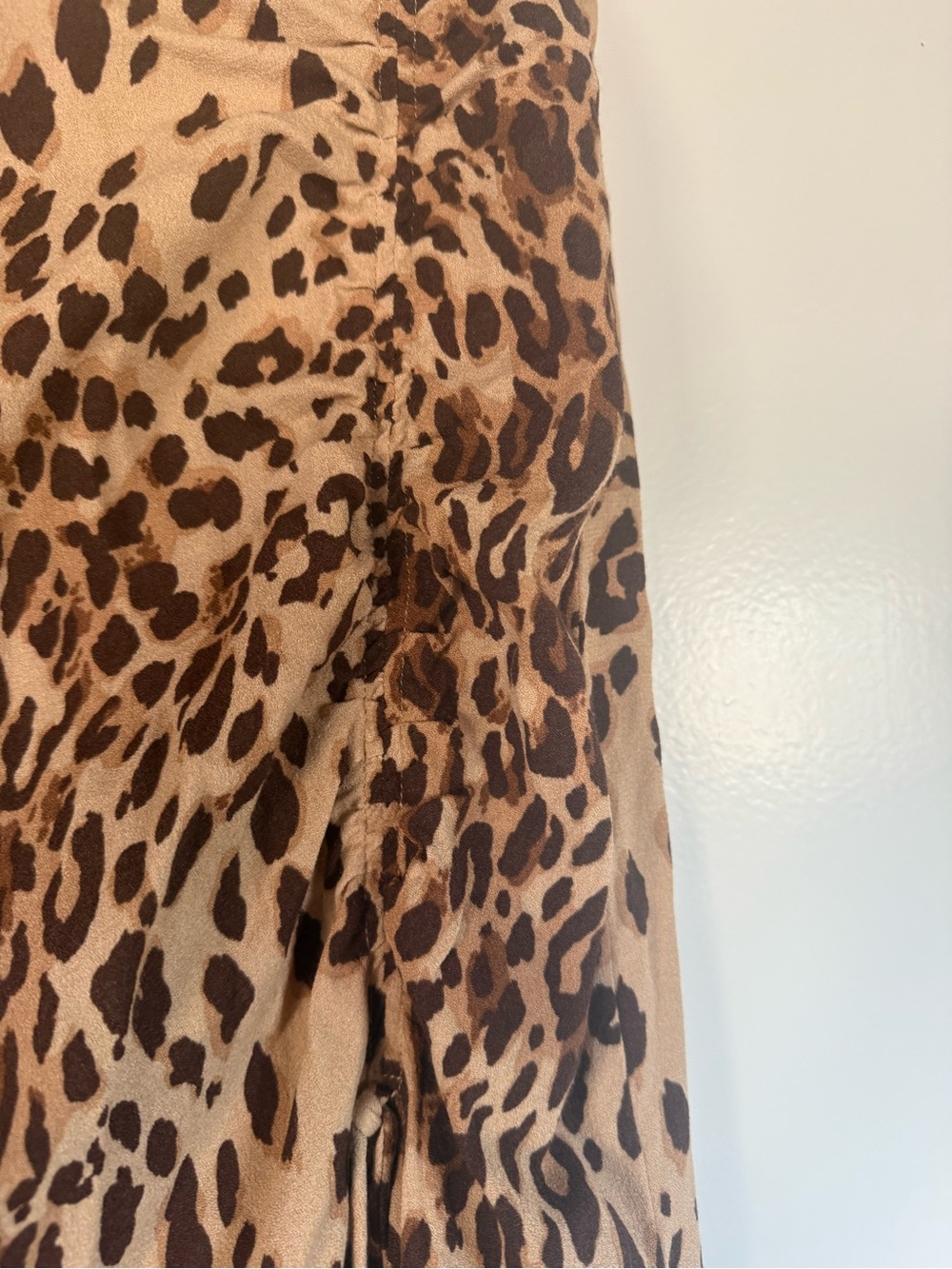Reformation Women’s Leopard Midi Skirt with Slit - Picture 3 of 7